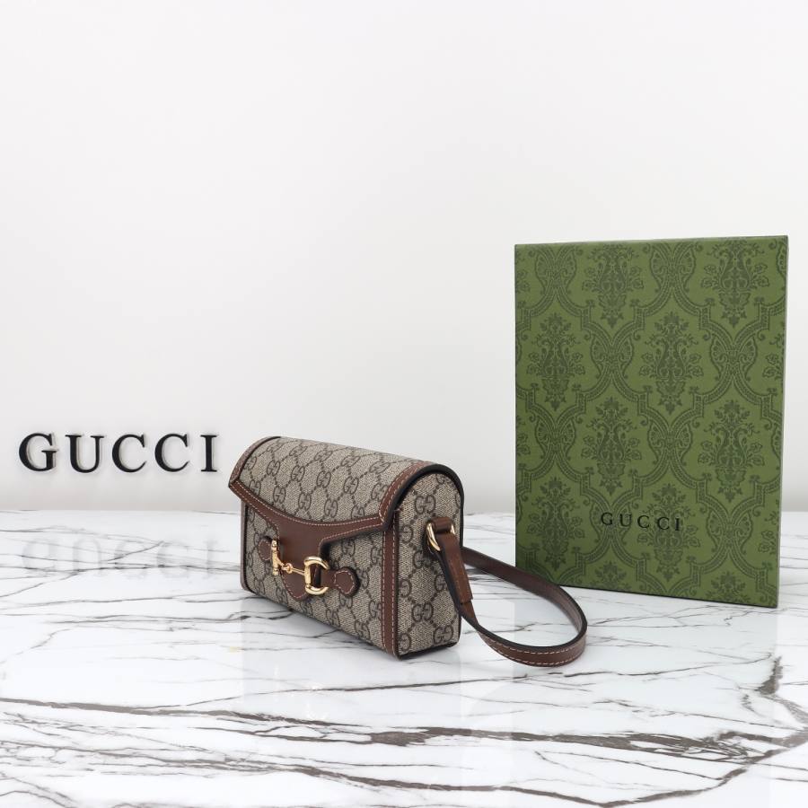 RP 2593000 Gucci 699296 18x12x5 699296 F922