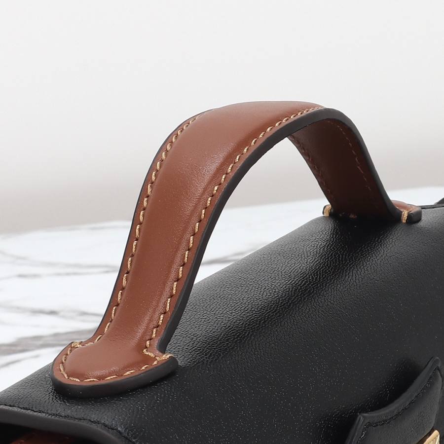 RP 2647000 Gucci 652683 18x10x5 652683 CB13