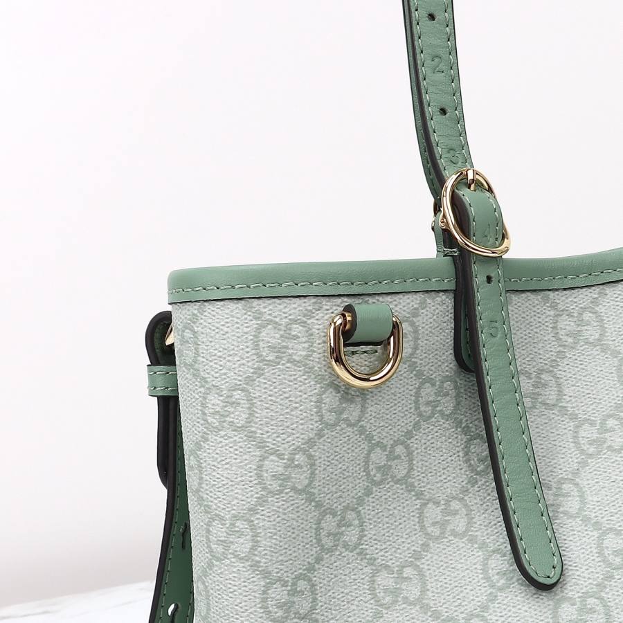 RP 2647000 Gucci Jackie 1961 31x18.5x11 815214 8194
