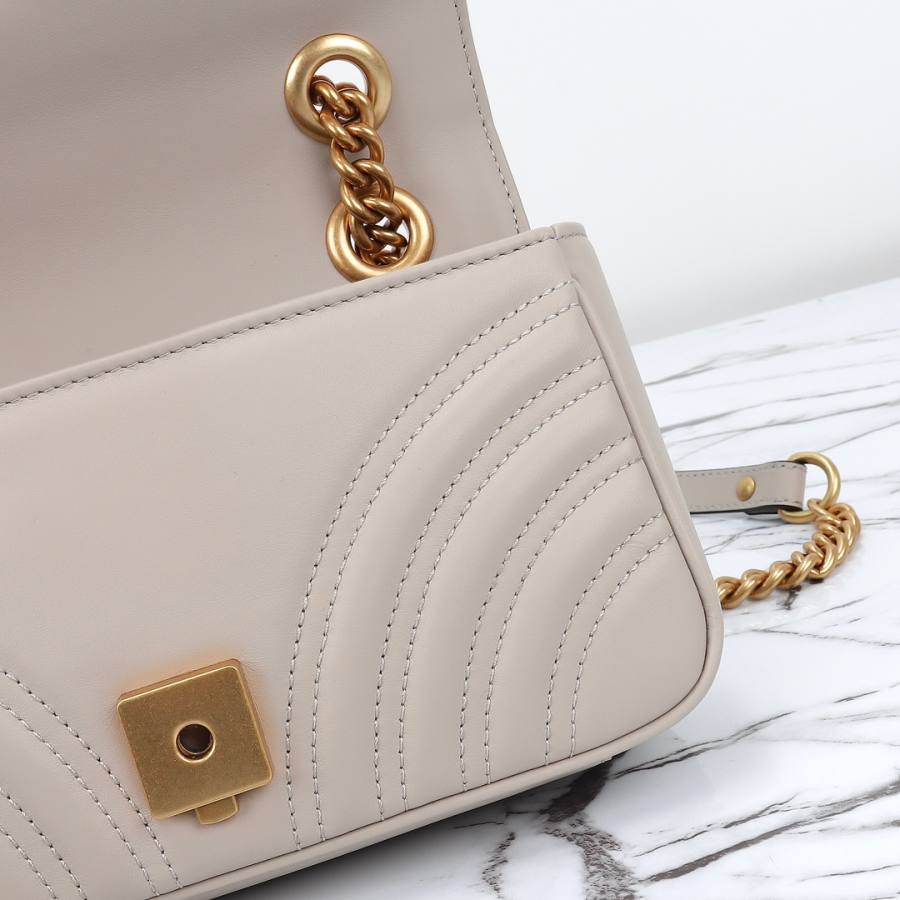 RP 2701000 Gucci 446744 23x14x6 446744 9D86