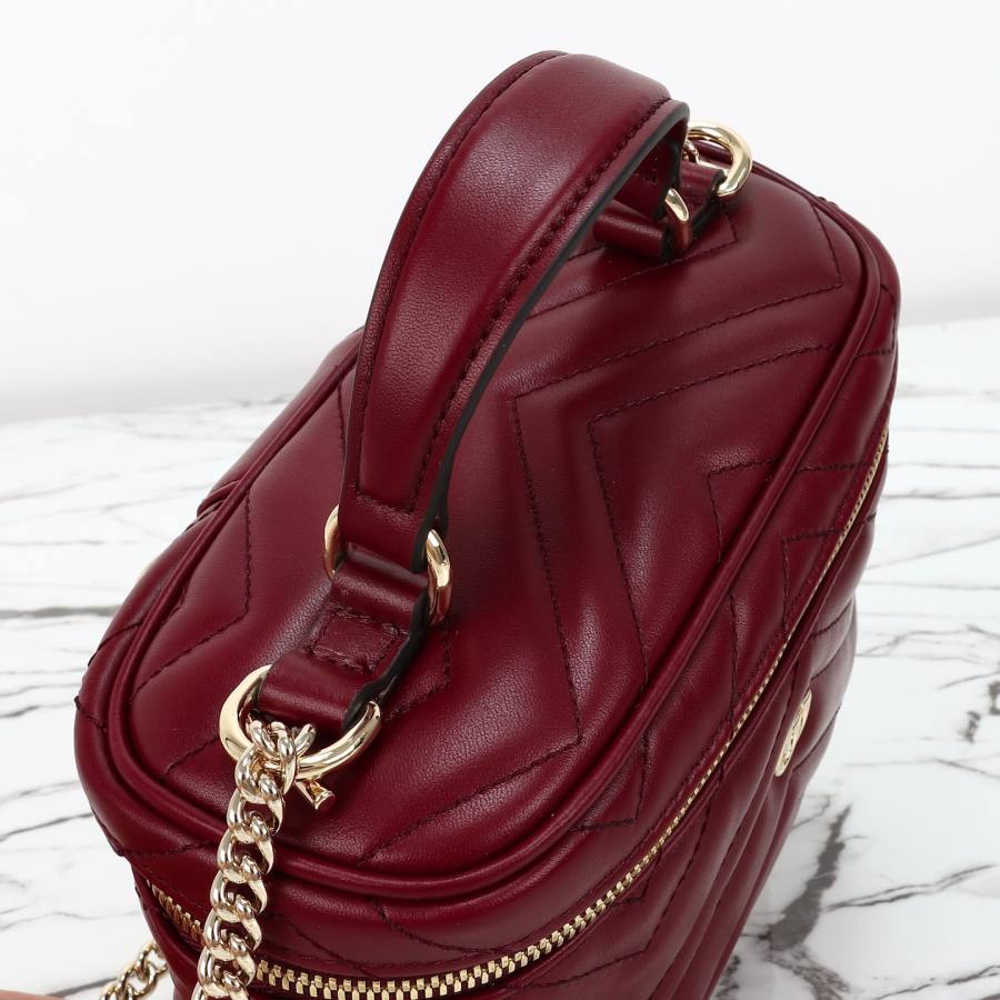 RP 2836000 Gucci 837454 Red Leather 19x11.5x9 837454 CF24