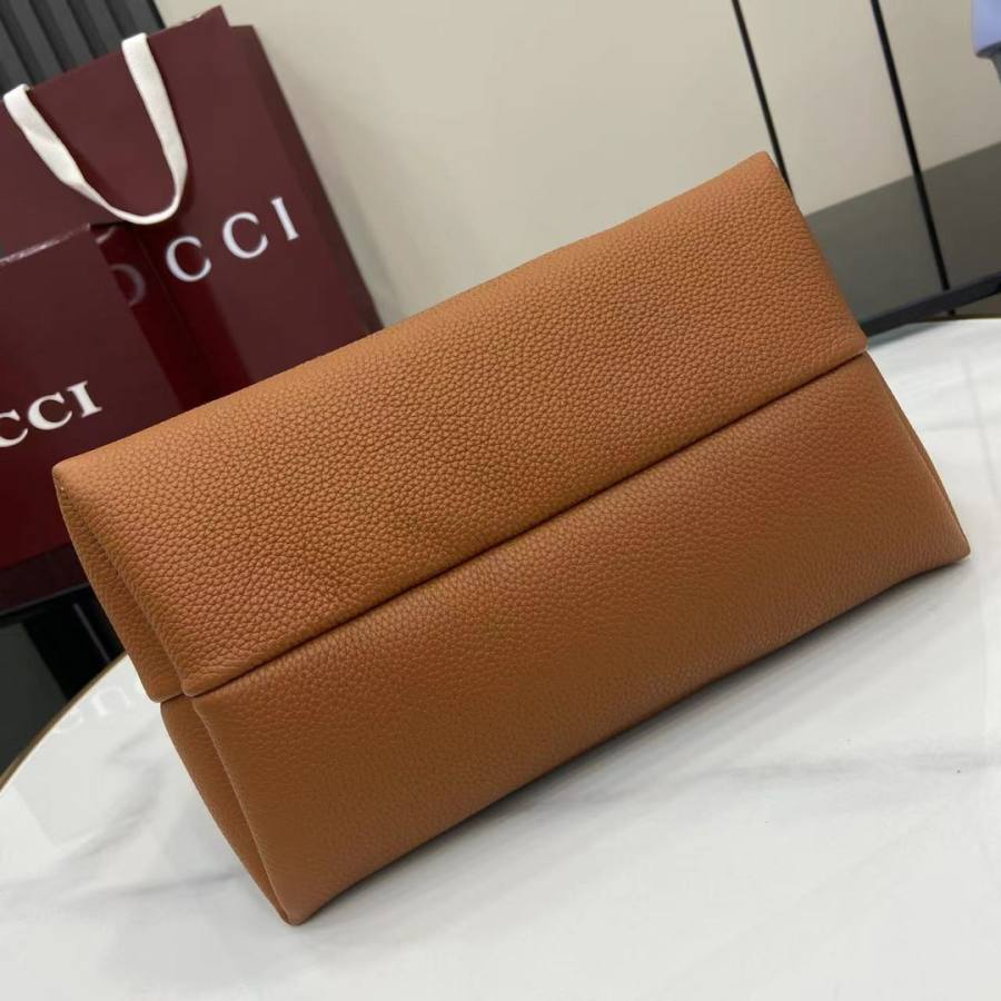 RP 3133000 Gucci Softbit Shoulder Dark Brown 678C