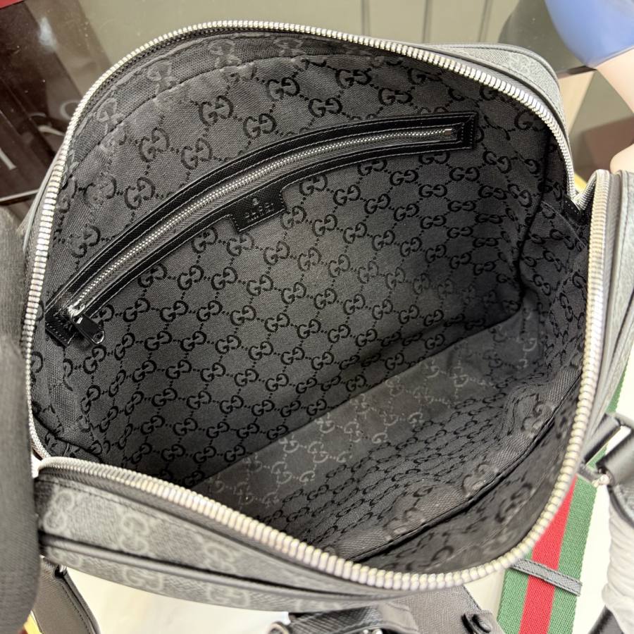 RP 3187000 Gucci Savoy Travel White 9A55
