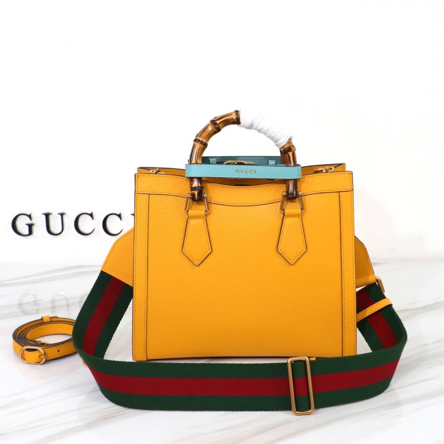 RP 3430000 Gucci Jackie 1961 Medium 27x24x11 702721 D7A2