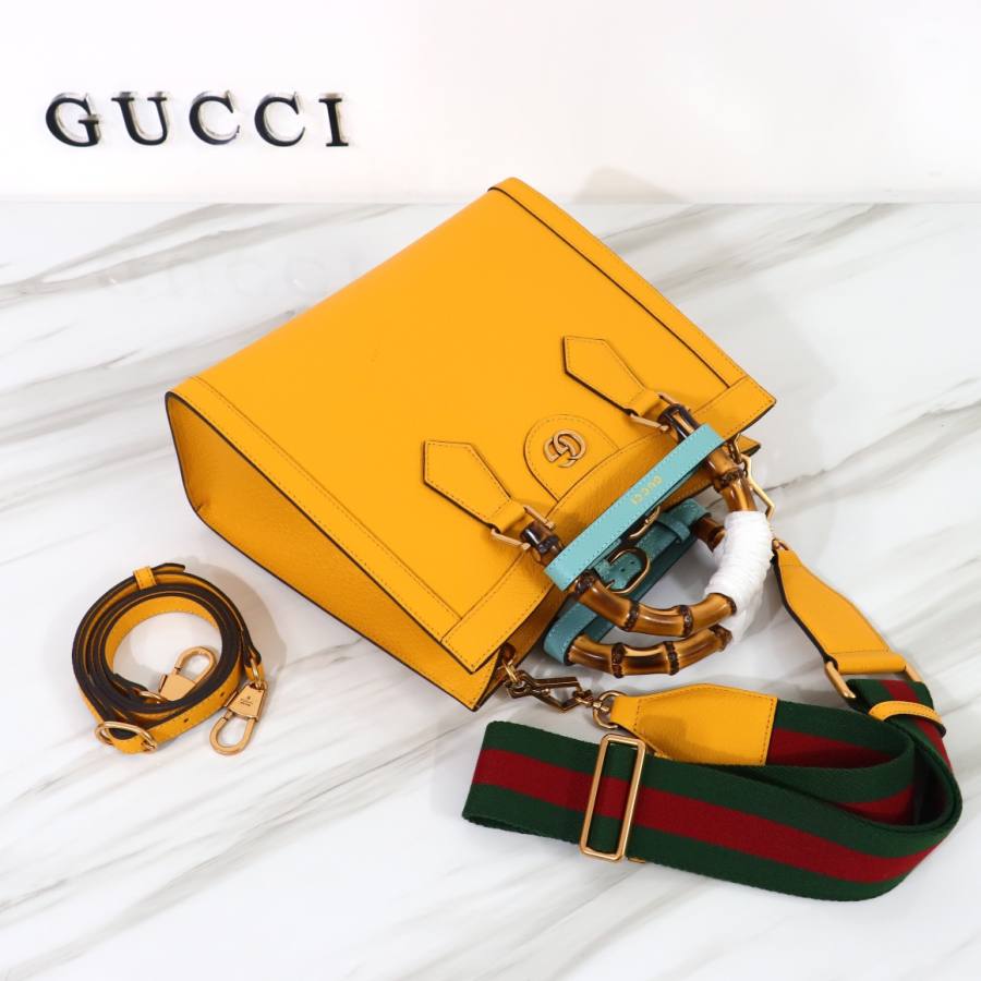 RP 3430000 Gucci Jackie 1961 Medium 27x24x11 702721 D7A2