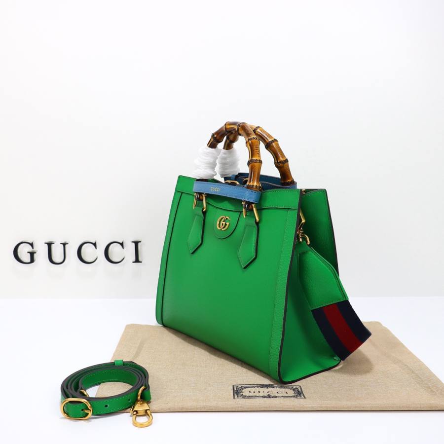 RP 3430000 Gucci Jackie 1961 Medium 27x24x11 702721 F18E