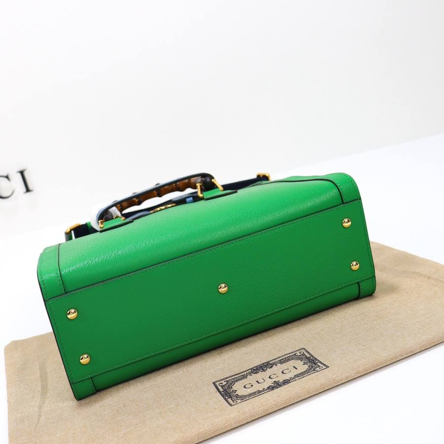 RP 3430000 Gucci Jackie 1961 Medium 27x24x11 702721 F18E