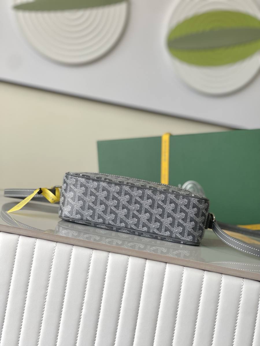 RP 2566000 Goyard Cap-Vert Camera Bag 18x13x8 7459