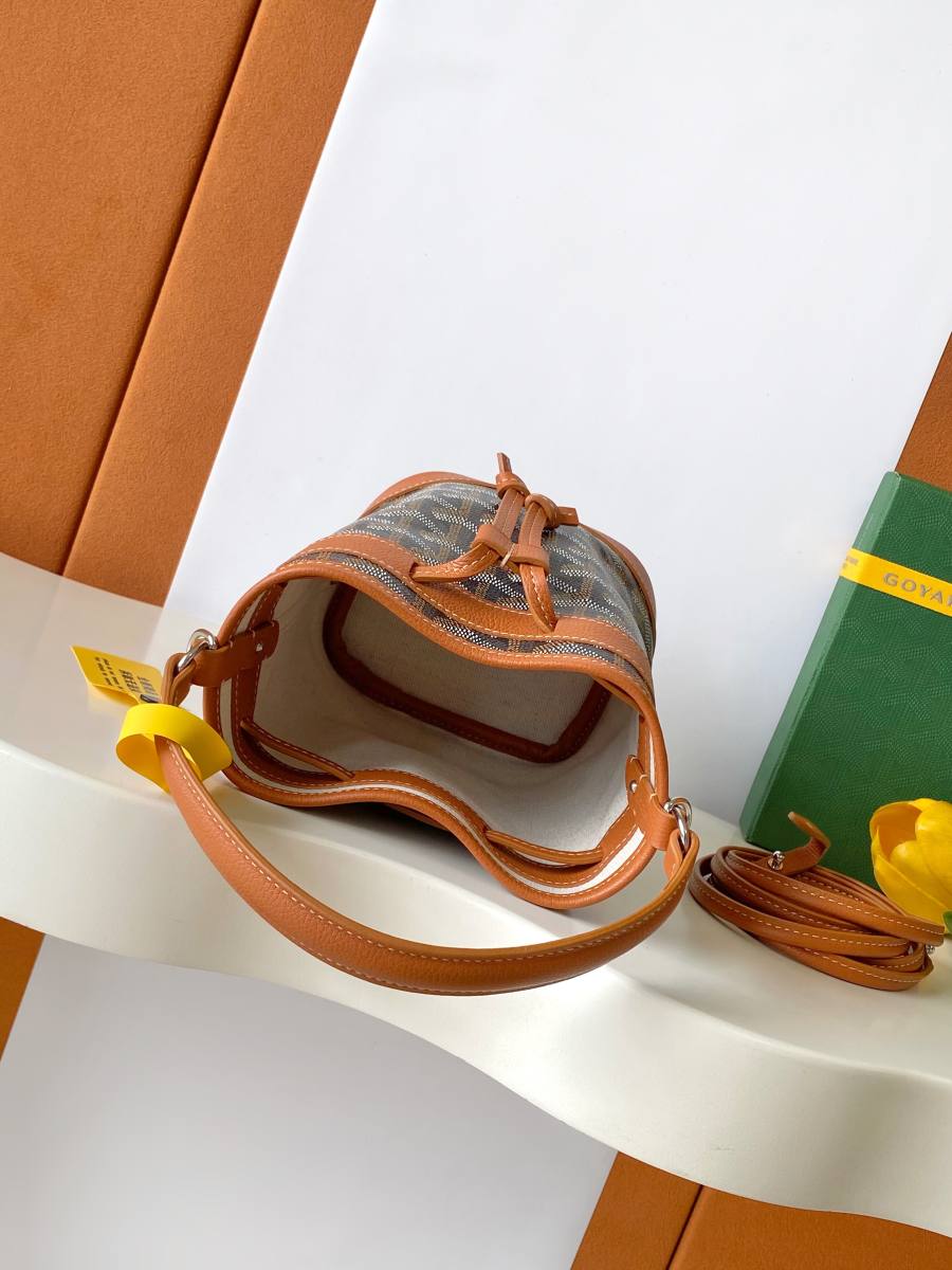 RP 2620000 Goyard Petit Flot Mini Bucket 16x16x10 562D