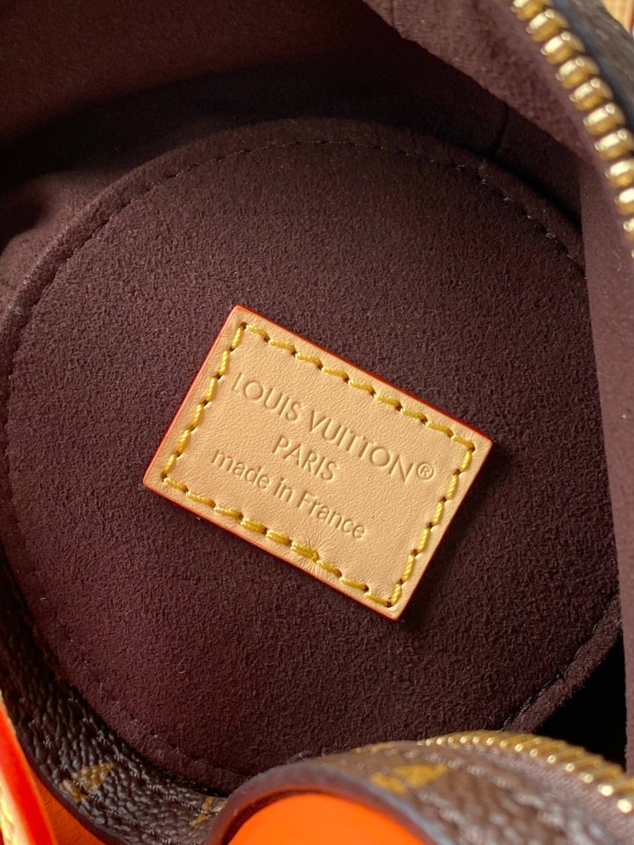 Louis Vuitton Ace Bag M28938 26.5 x 26.5 F9DC