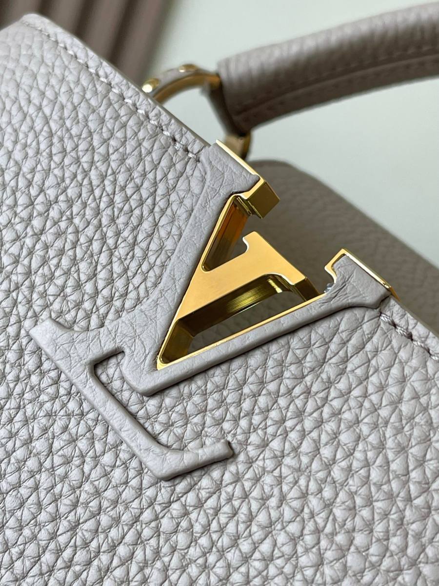 Louis Vuitton Capucines BB M24736 27 x 17.3 x 9 Grey CF39