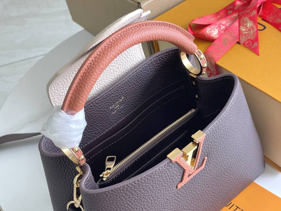 Louis Vuitton Capucines MM M12952 31.05 x 20 x 11 AA81
