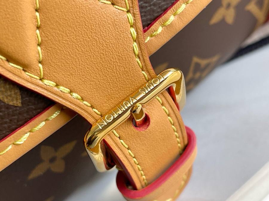 Louis Vuitton Diane M45985 24 x 16 x 8 Monogram 56CA