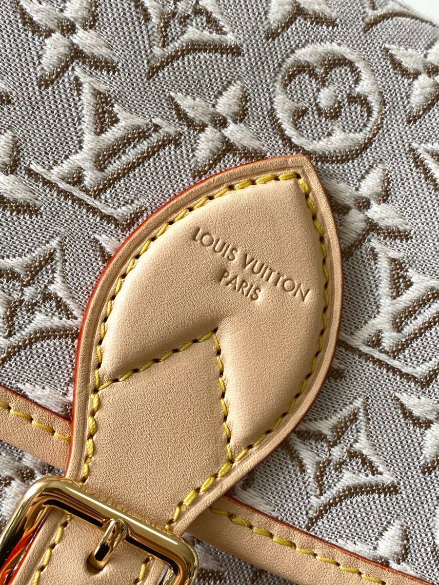 Louis Vuitton Diane PM M29795 24 x 15 x 9 F683