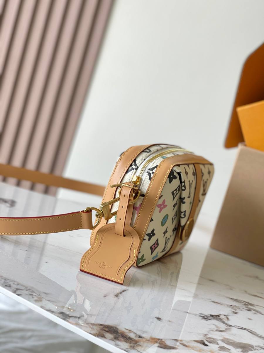 Louis Vuitton Envelope 7B13