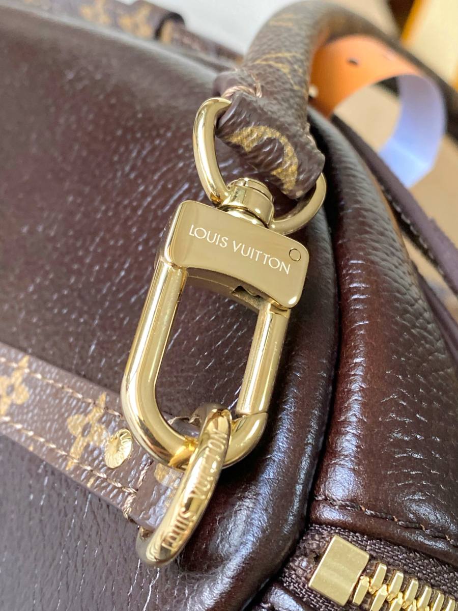 Louis Vuitton Express MM M26359 36 x 24 x 18.5 C7C4