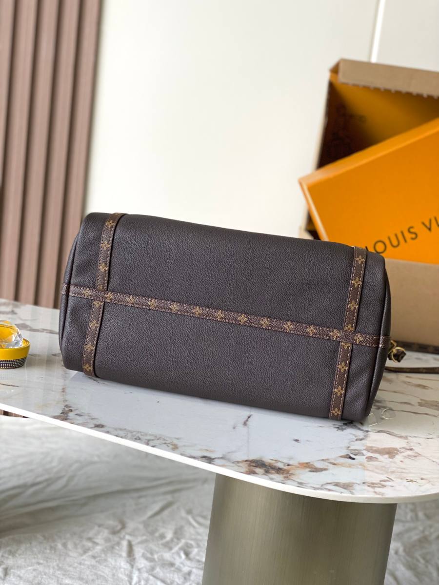 Louis Vuitton Express MM M26397 36 x 24 x 18.5 B508