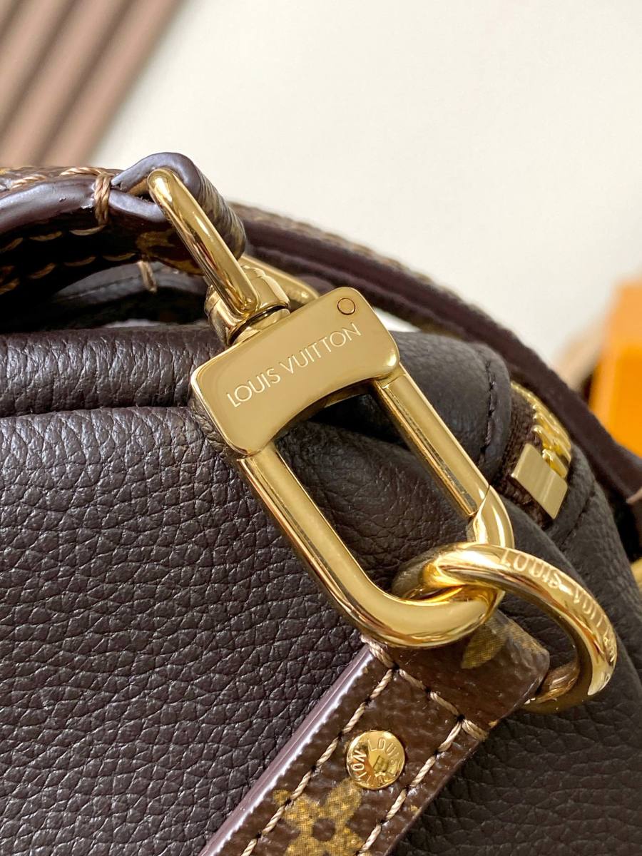 Louis Vuitton Express MM M26397 36 x 24 x 18.5 B508