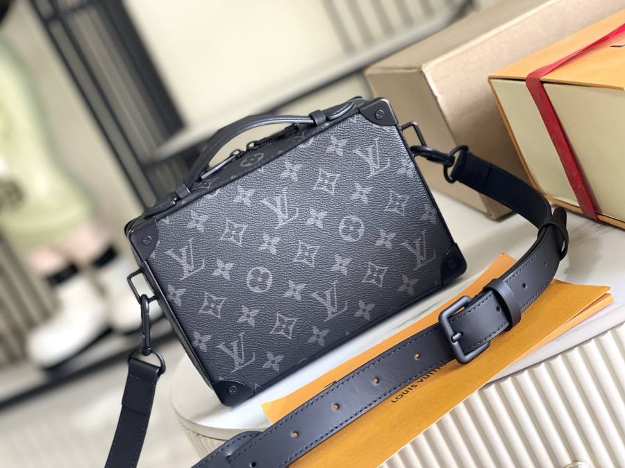 Louis Vuitton Handle Soft Trunk M45935 21.5 x 15 x 10 7E2E