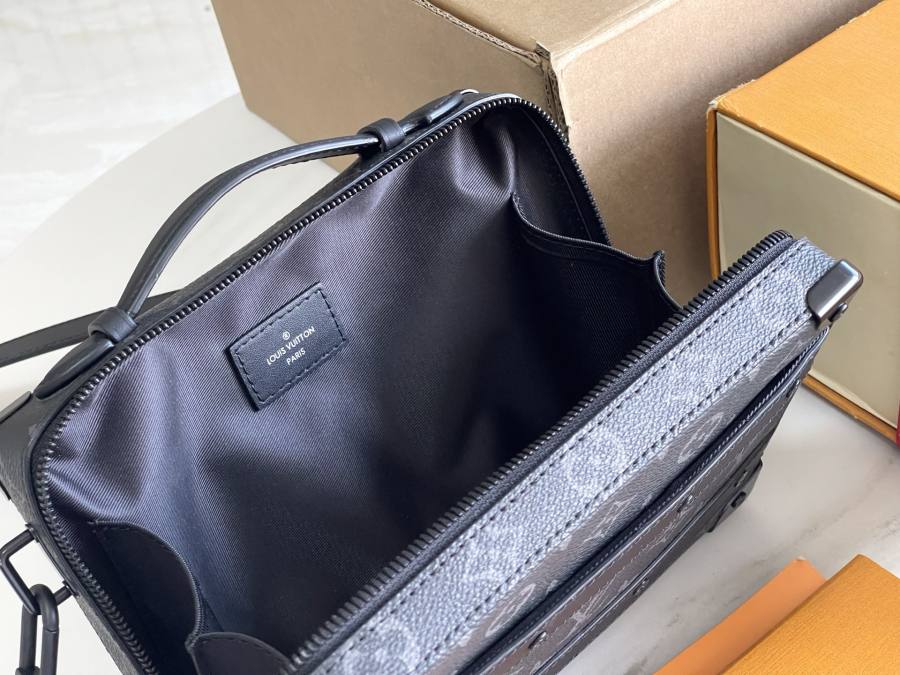 Louis Vuitton Handle Soft Trunk M45935 21.5 x 15 x 10 7E2E