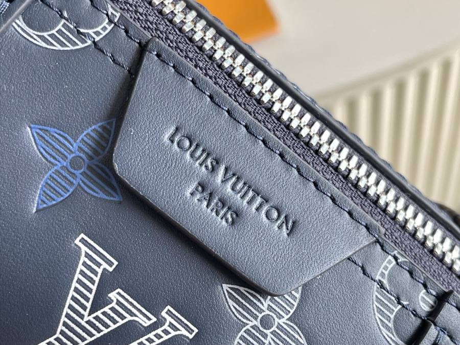Louis Vuitton Keepall Bandoulière 25 M28617 27.5 x 16.5 x 15 E469