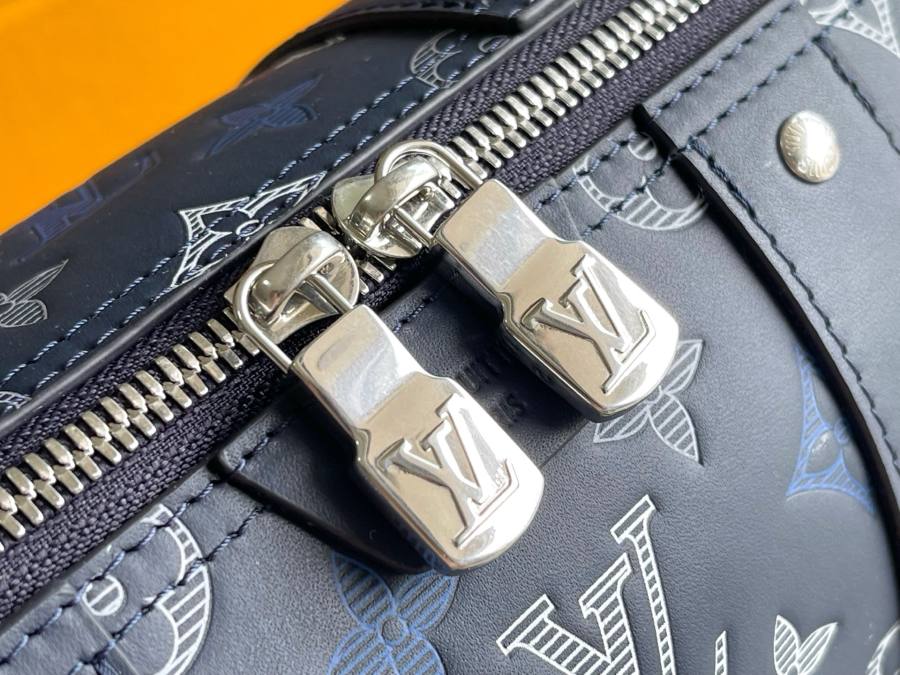 Louis Vuitton Keepall Bandoulière 25 M28617 27.5 x 16.5 x 15 E469