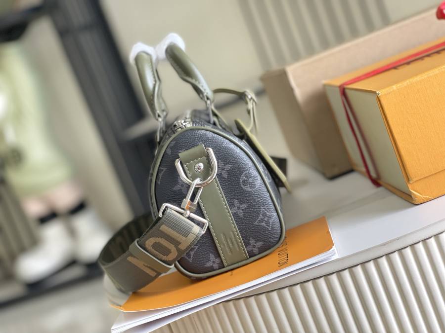 Louis Vuitton Keepall Bandoulière 25 M28638 25 x 15 x 11 9E32