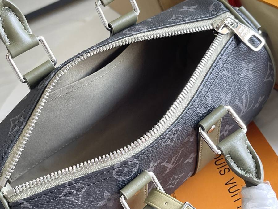 Louis Vuitton Keepall Bandoulière 25 M28638 25 x 15 x 11 9E32