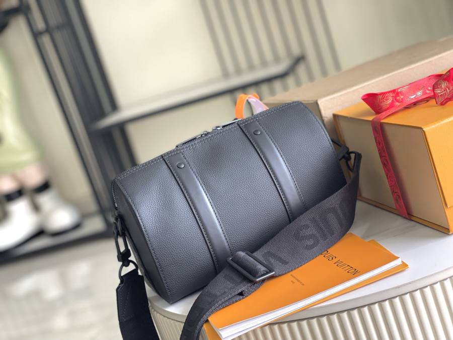 Louis Vuitton Keepall Bandoulière 25 M59255 27 x 17 x 13 BEDF