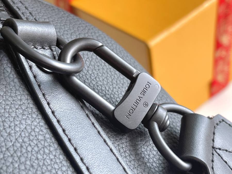 Louis Vuitton Keepall Bandoulière 25 M59255 27 x 17 x 13 BEDF