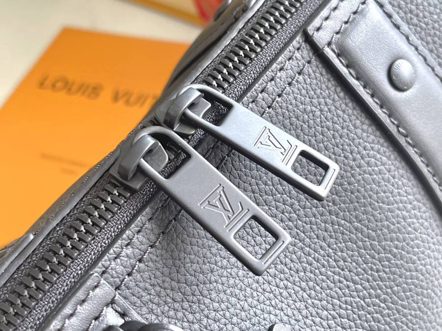 Louis Vuitton Keepall Bandoulière 25 M59255 27 x 17 x 13 BEDF