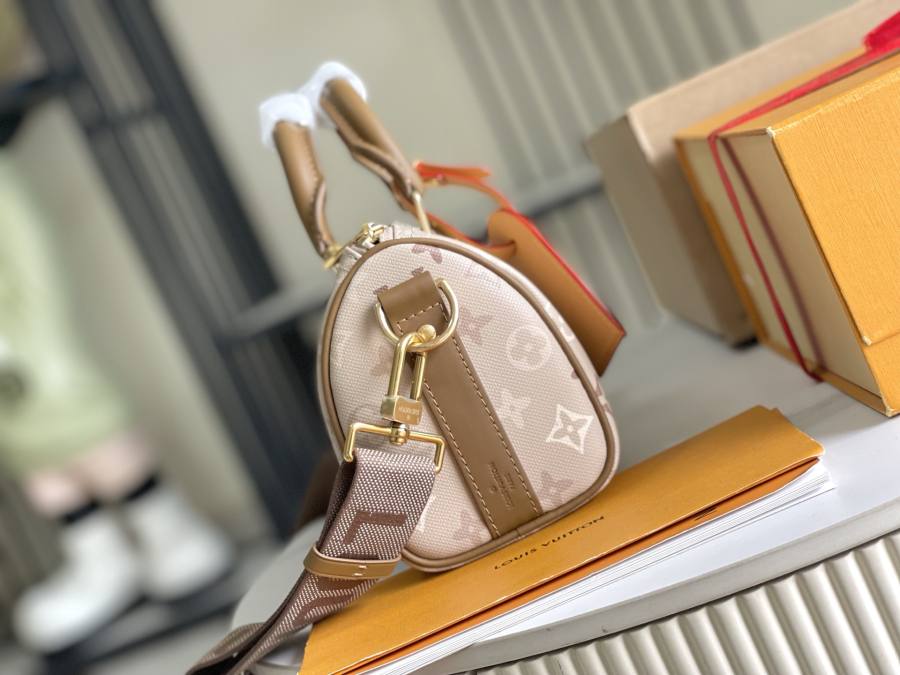Louis Vuitton Keepall Bandouliere 25 M29272 25 x 15 x 11 96E2