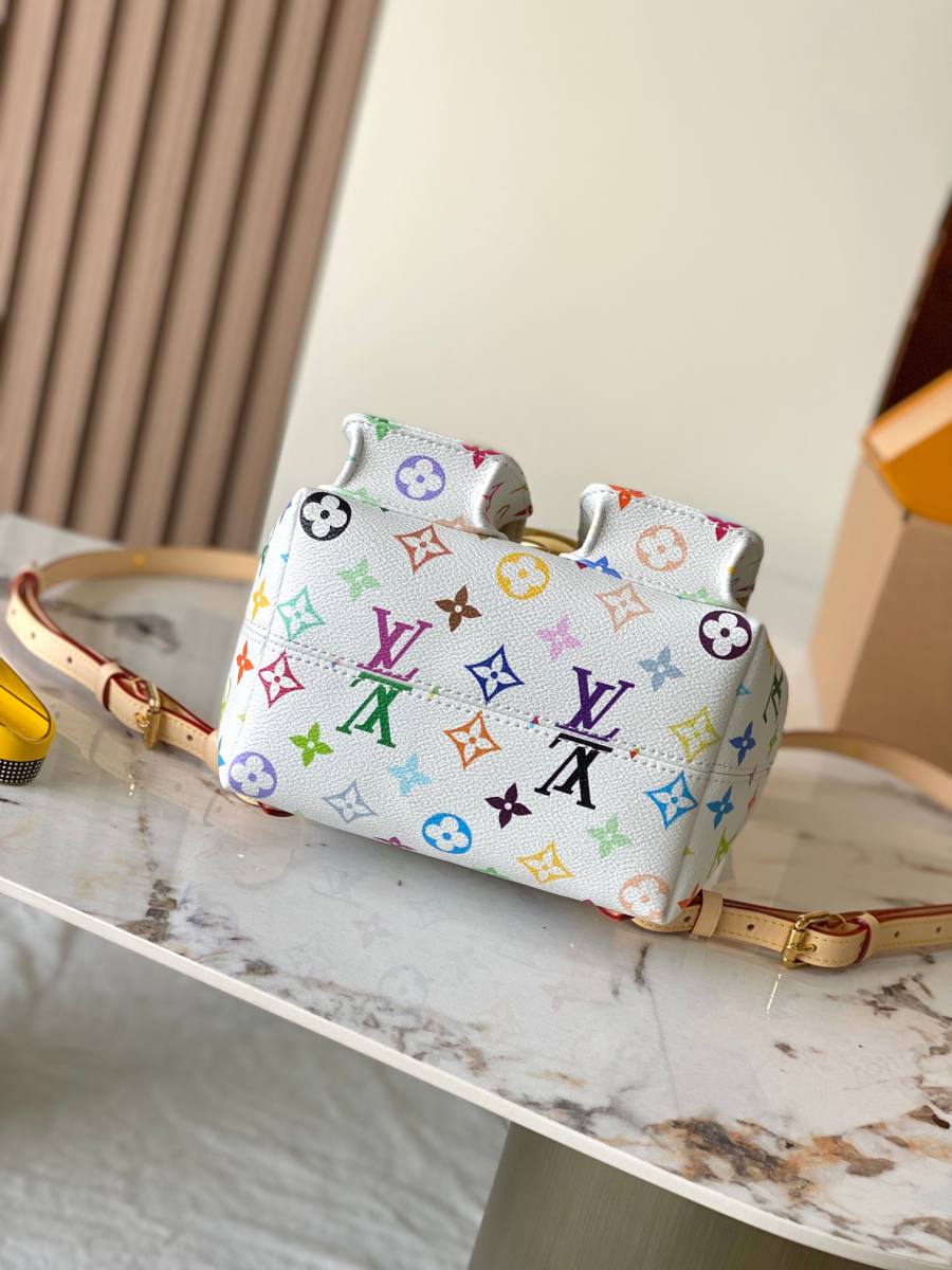 Louis Vuitton LV x TM Venice M13081 24 x 16 x 8 E528