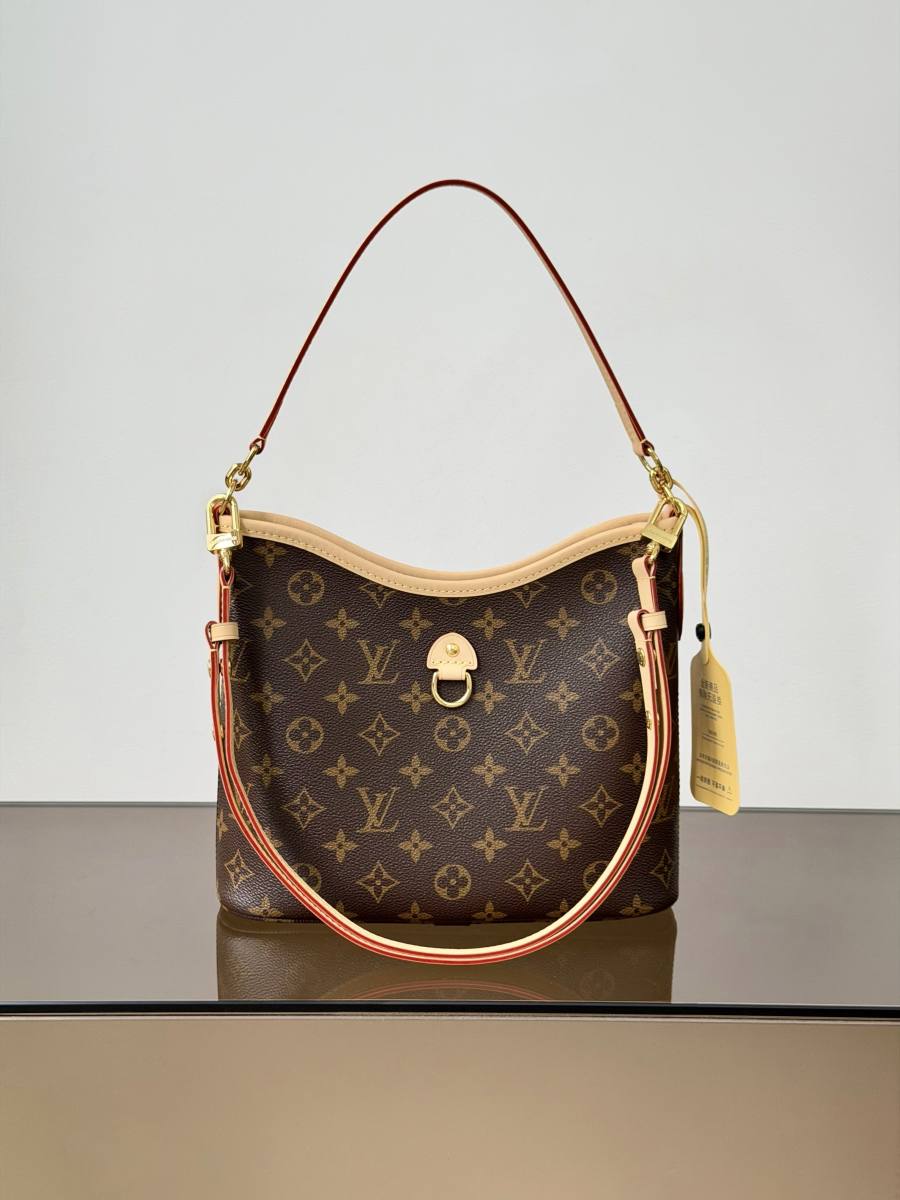 Louis Vuitton Lineup BB M28423 25.5 x 22 x 10 359B
