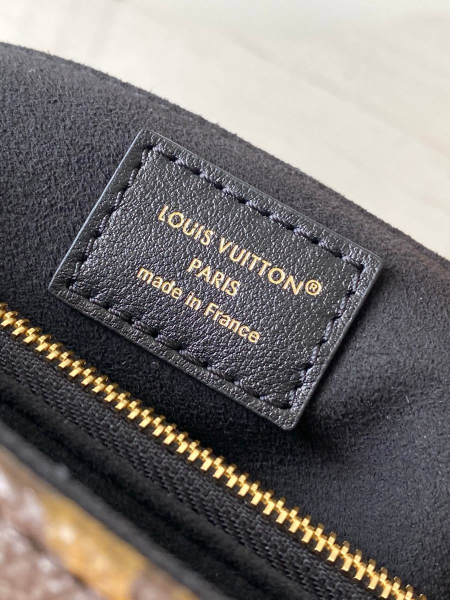 Louis Vuitton Madeleine BB M28424 24 x 15 08E7