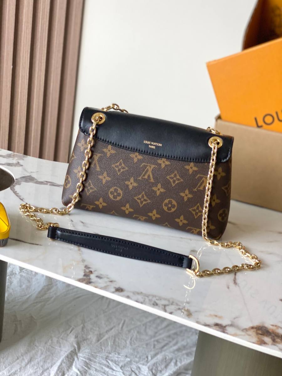 Louis Vuitton Madeleine BB M28424 24 x 15 08E7