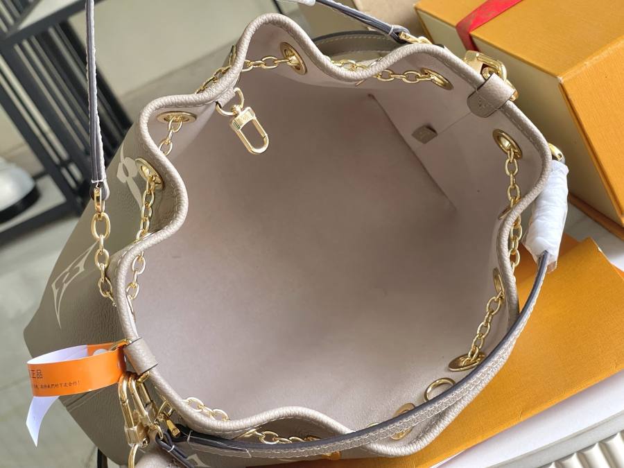 Louis Vuitton NéoNoé MM M25453 28 x 20 x 11.2 Elephant Grey 427E