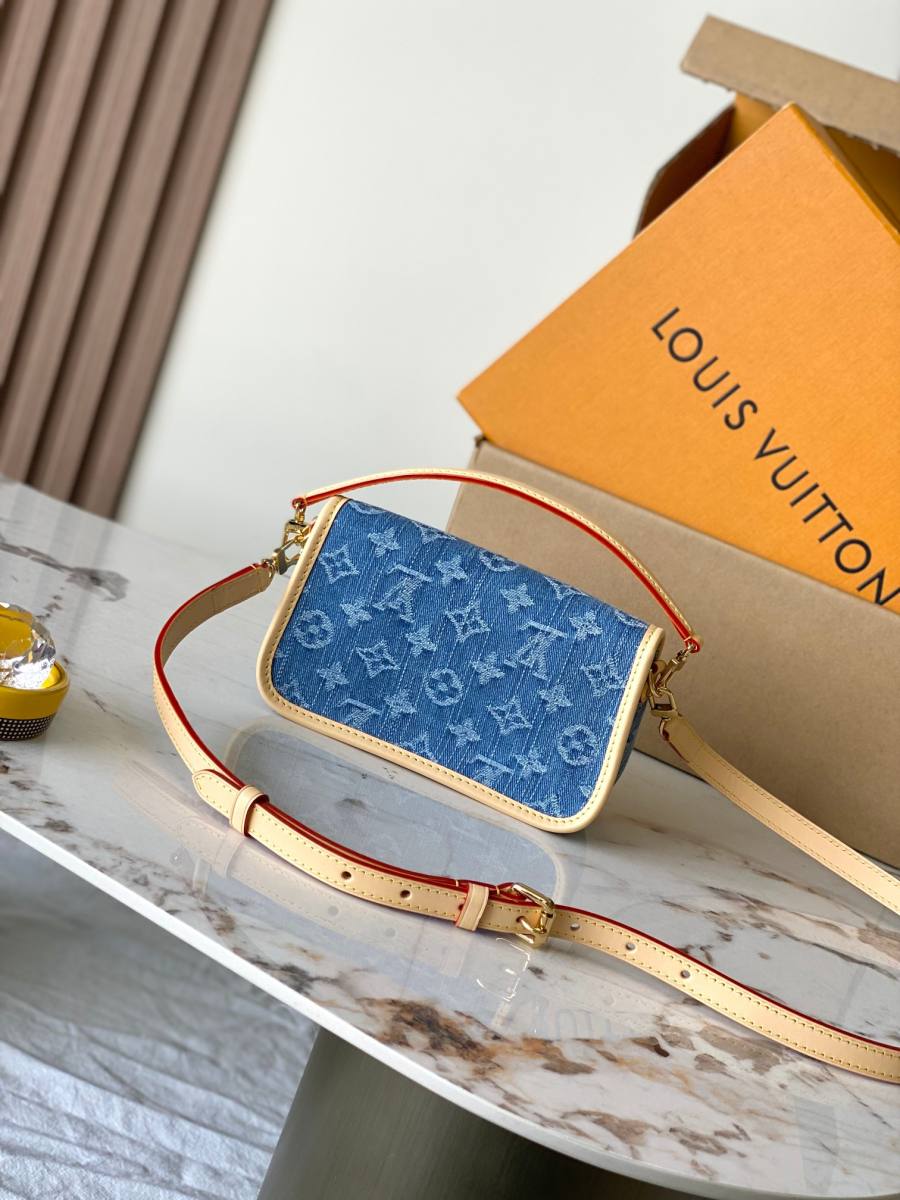 Louis Vuitton Nano Diane M27700 19 x 10. CE4B