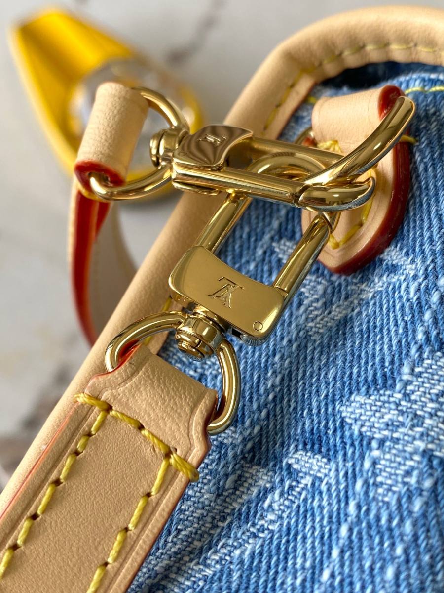 Louis Vuitton Nano Diane M27700 19 x 10. CE4B