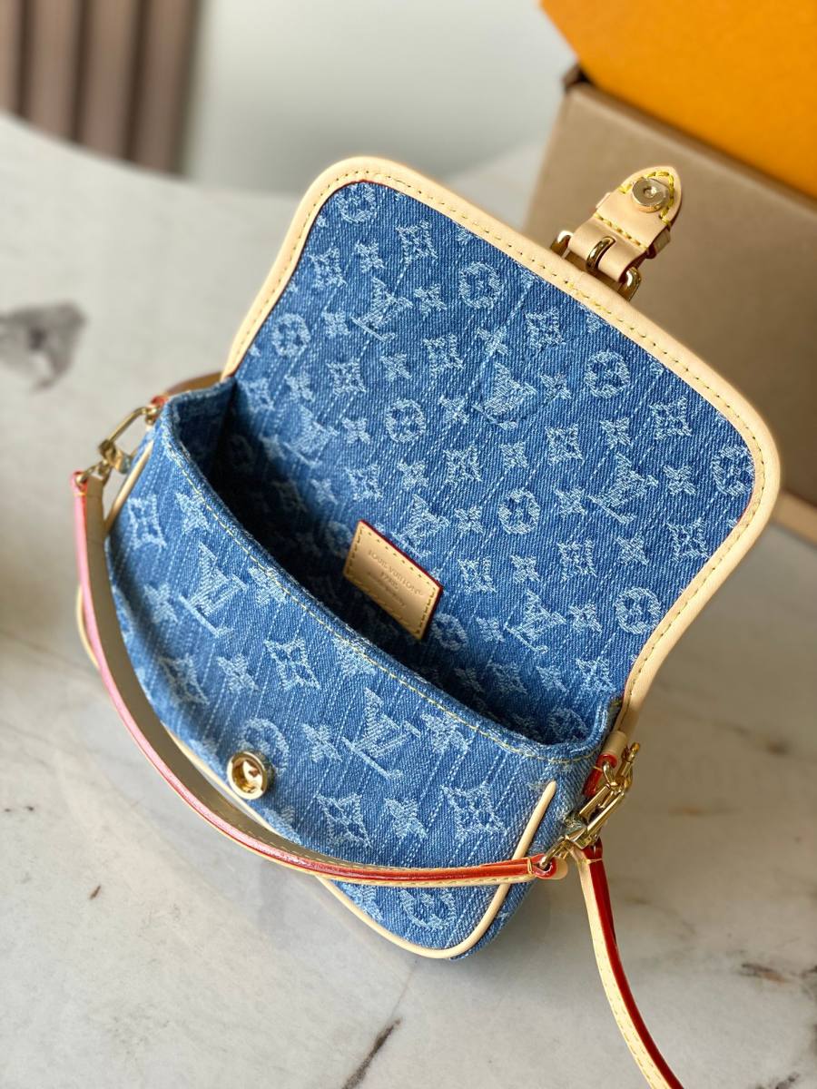 Louis Vuitton Nano Diane M27700 19 x 10. CE4B