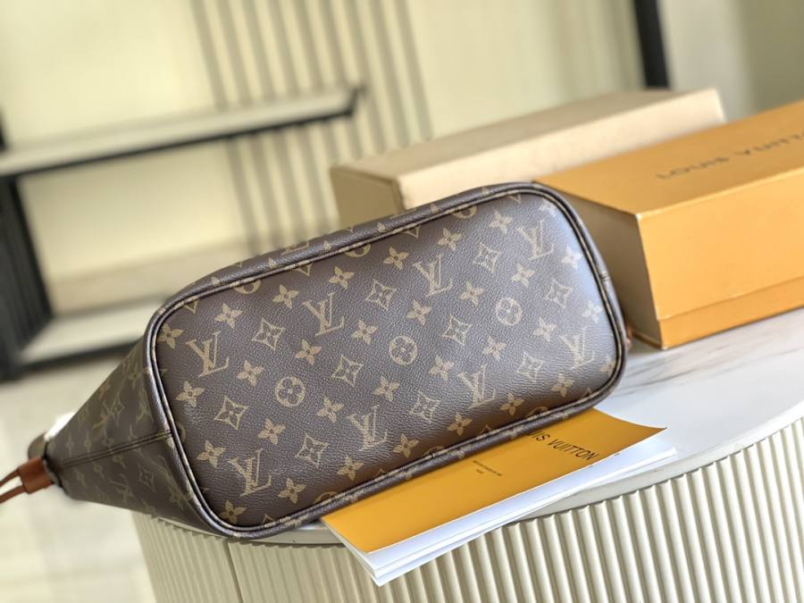 Louis Vuitton Neverfull MM M12061 31 x 28 x 14 DE22