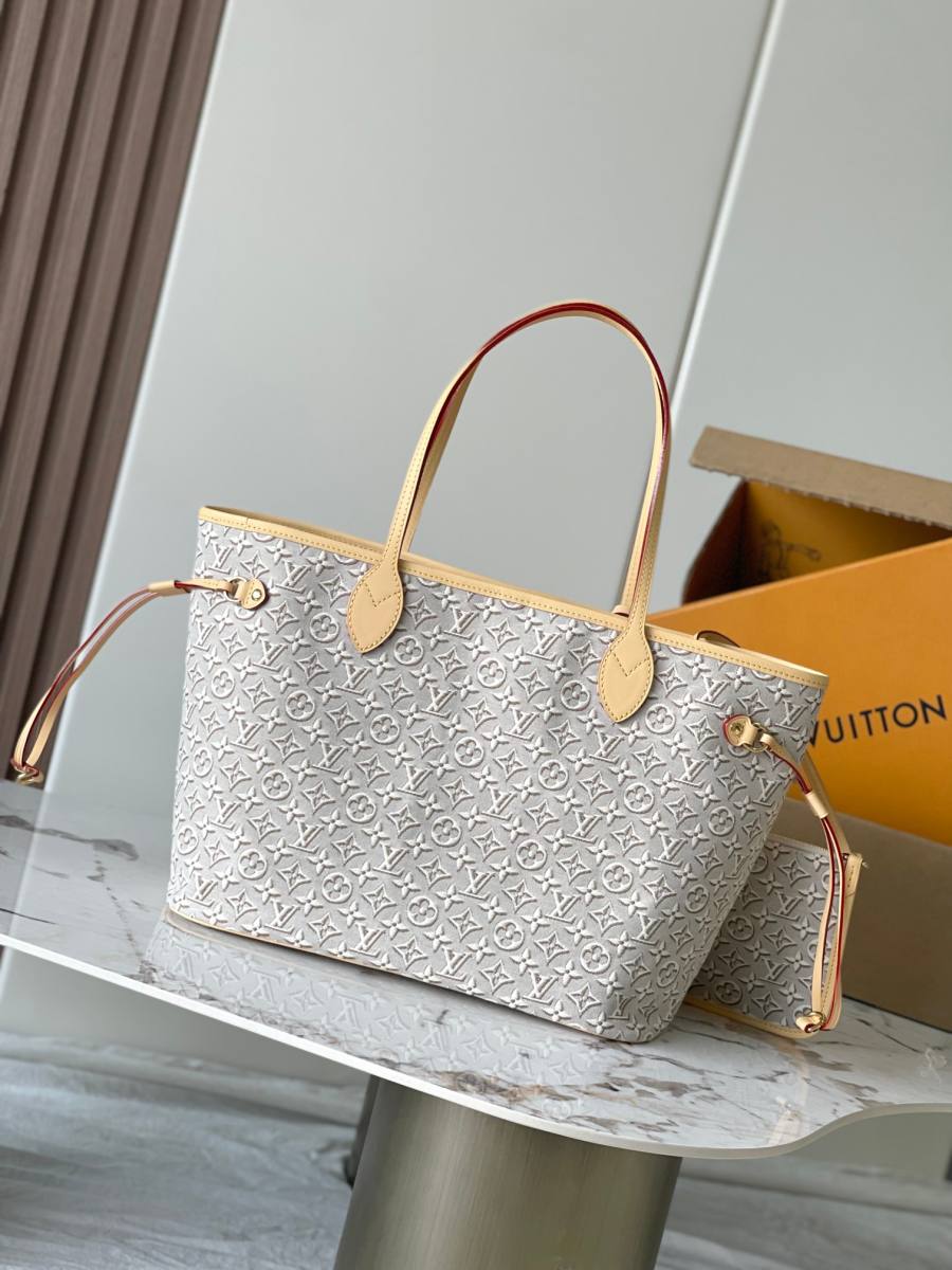 Louis Vuitton Neverfull MM M2A381 31 x 29 x 10 5D04