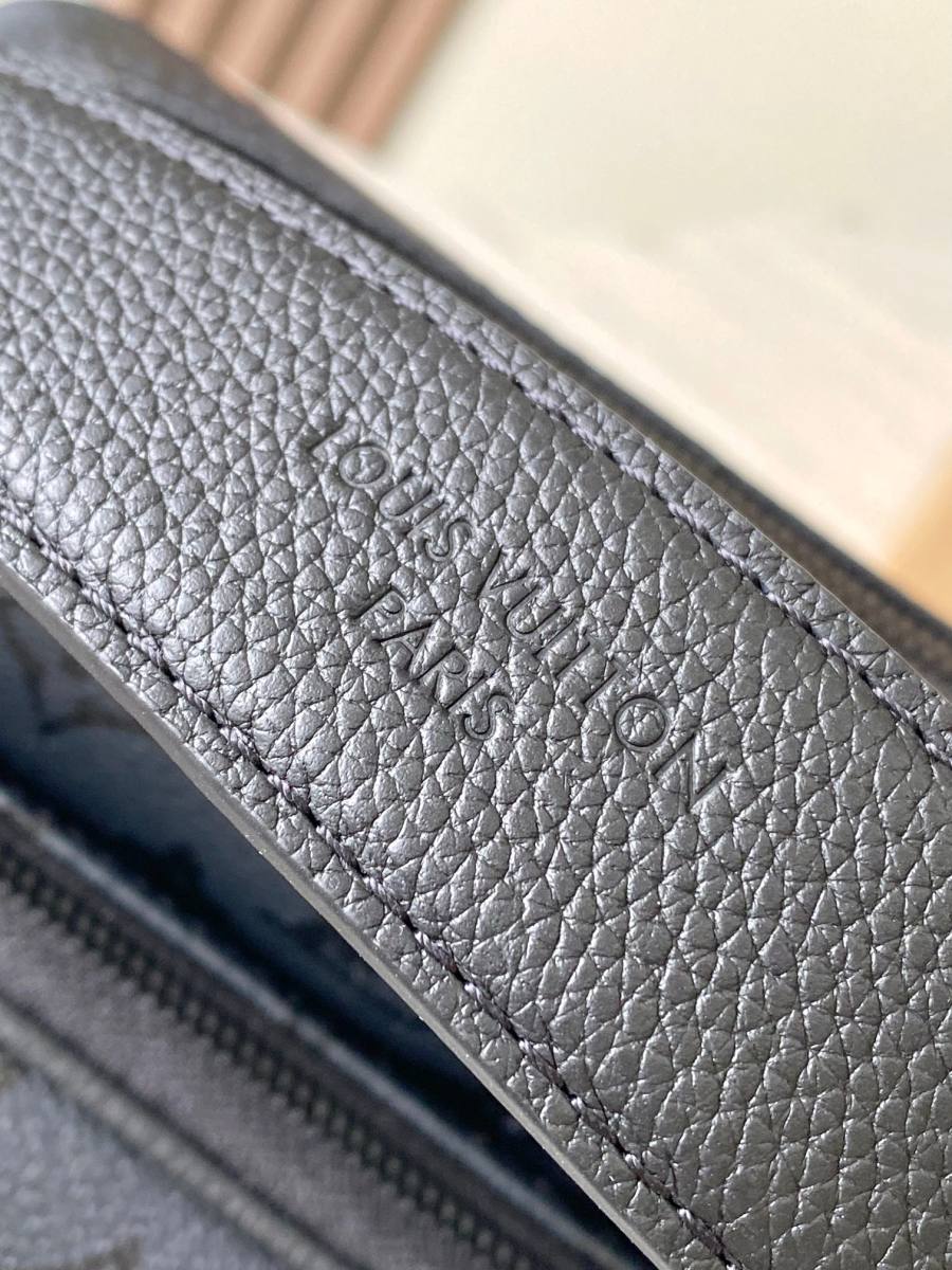 Louis Vuitton Nil M26783 25 x 16 x 7 603C