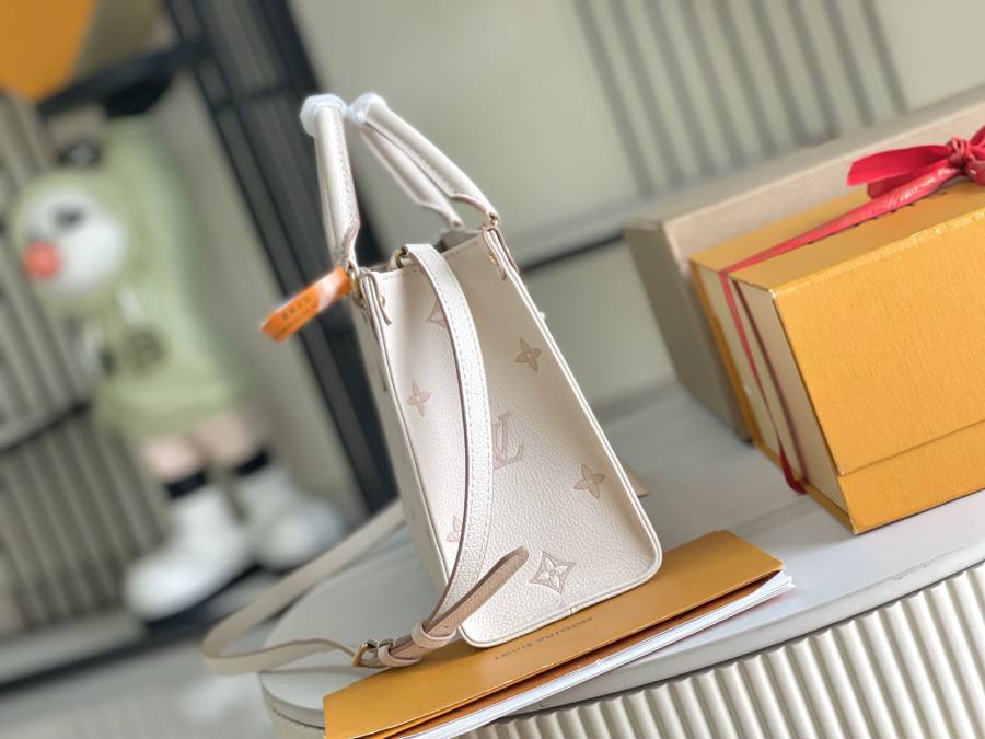 Louis Vuitton OnTheGo PM M14403 25 x 19 x 11.5 E36E