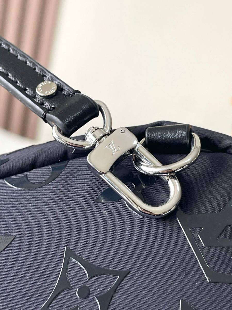 Louis Vuitton Palm Springs Mini M11780 17 x 22 x 10 Black C880