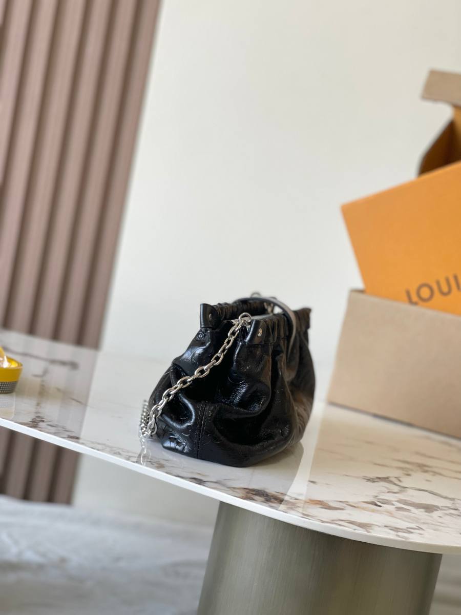 Louis Vuitton Pochette Sling M27822 Black 1600