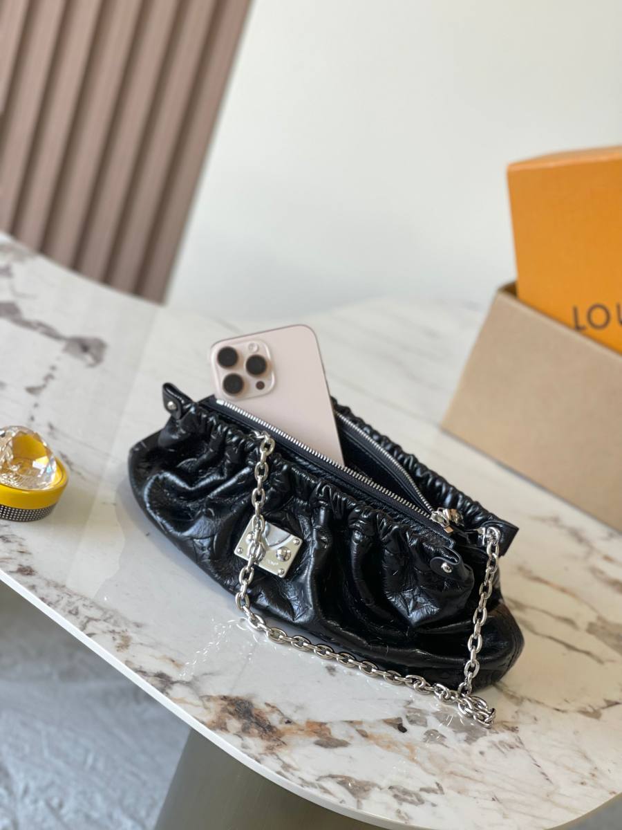 Louis Vuitton Pochette Sling M27822 Black 1600