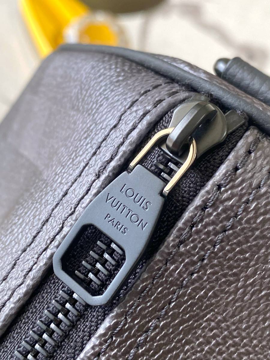 Louis Vuitton Speedy 30 Bandouliere M28977 30 x 21 x 17 3142