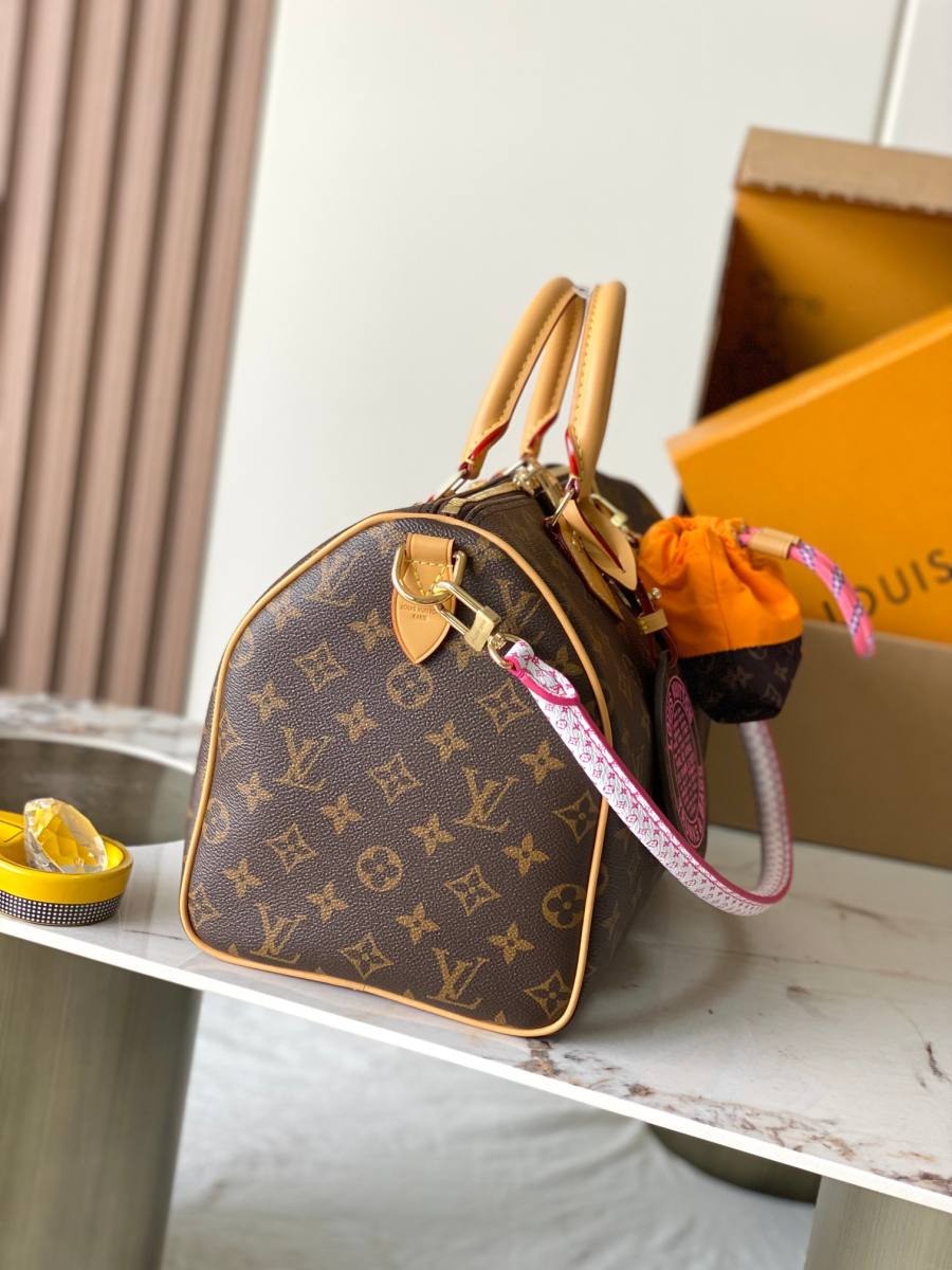 Louis Vuitton Speedy Soft 30 M27512 30 x 21 x 17 6C55