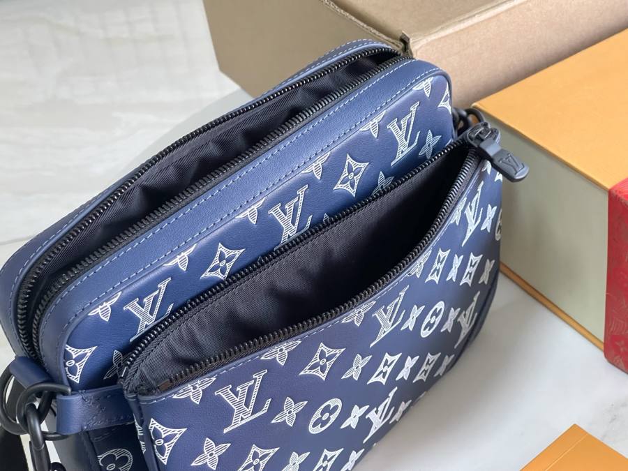 Louis Vuitton Trio Messenger M24753 25 x 18.5 x 7 4E11